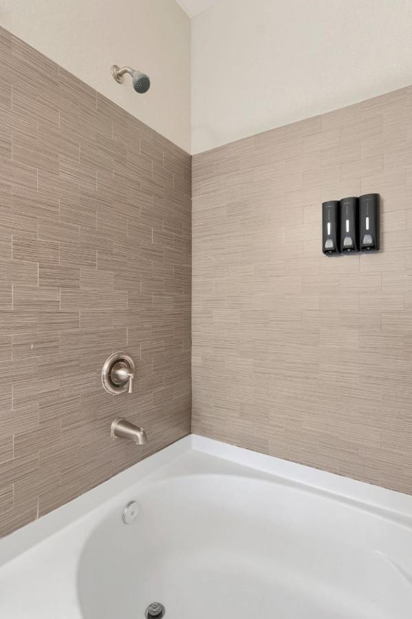 Tropical 3Br Suite-2 Resort Style Pools-5 Mil To Bay-Gym-Close To Beach Tampa Buitenkant foto